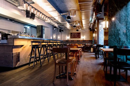 Loweneck Restaurant & Bar